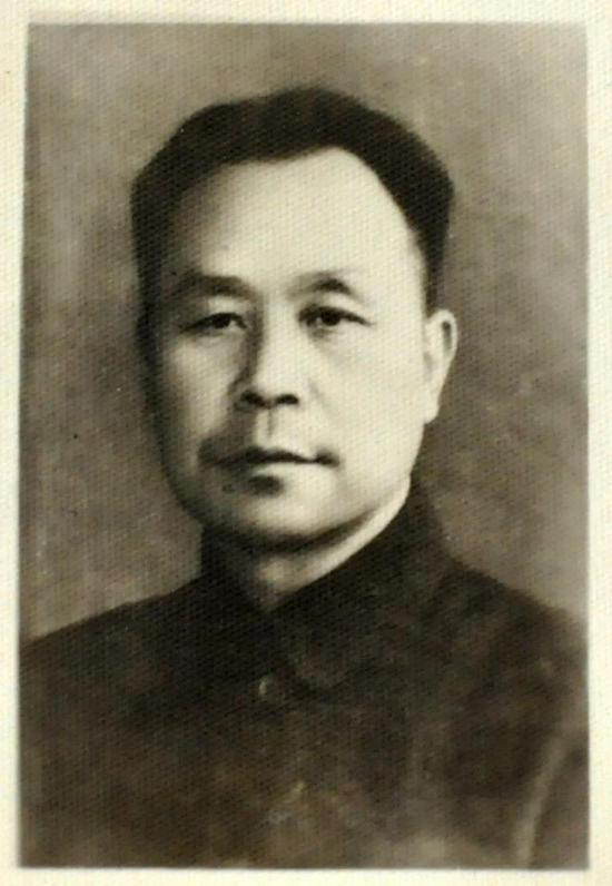04嵇文甫.png