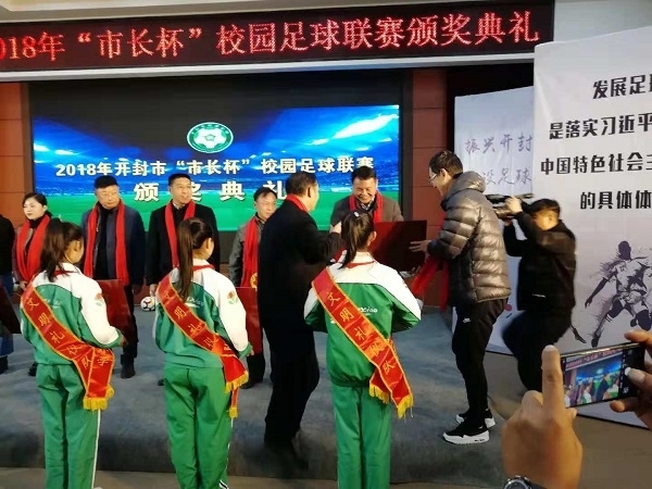 8225d920164cb00de2a7a447a6d2821.jpg