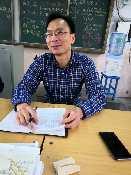 赵向东.jpg