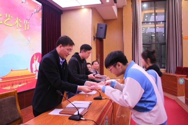 发奖 051.jpg
