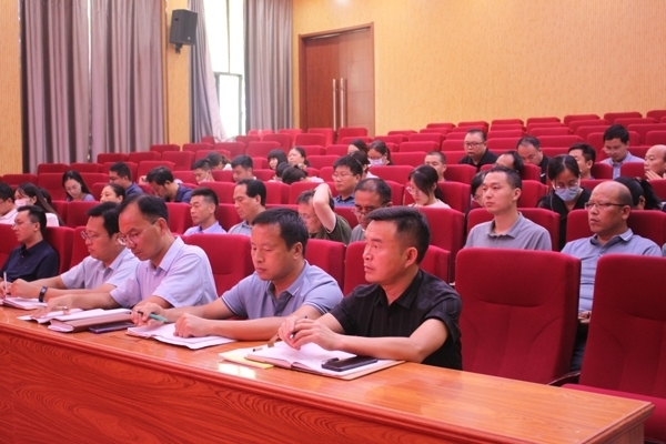 班主任会议 018.jpg