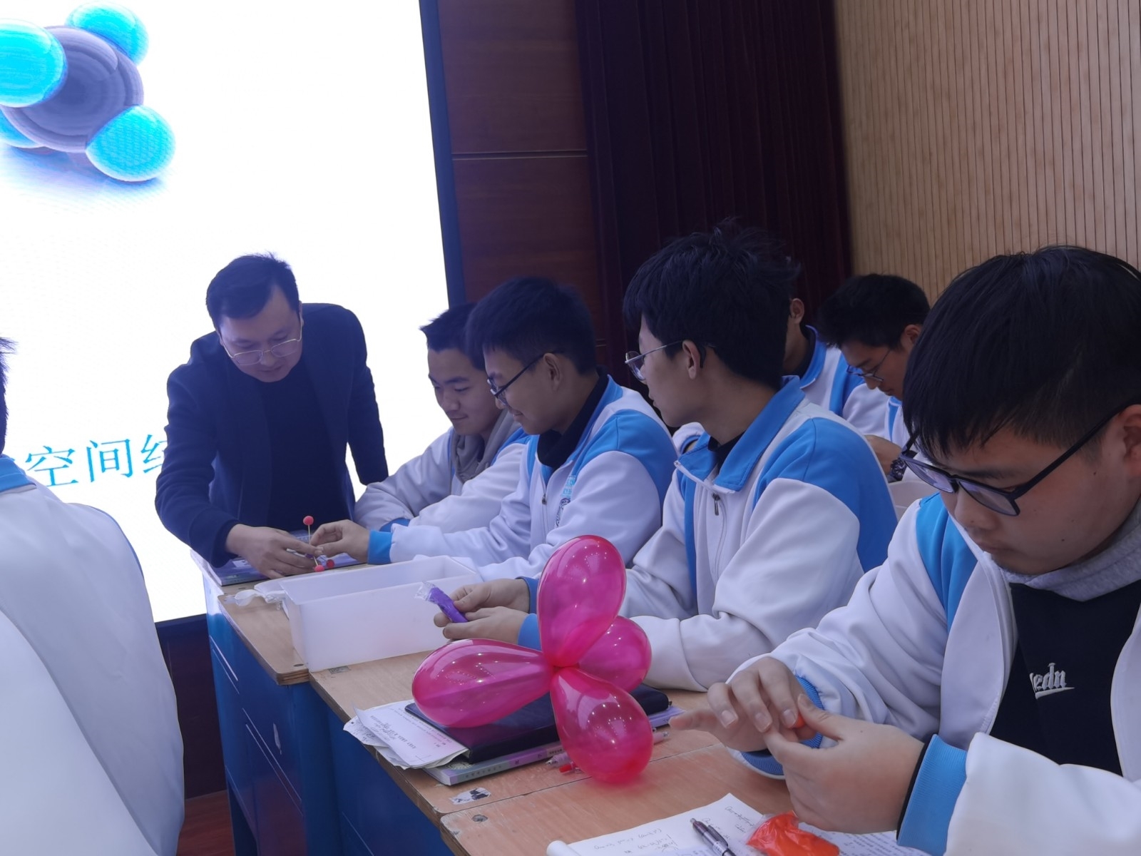 图片4.jpg 图片4.jpg