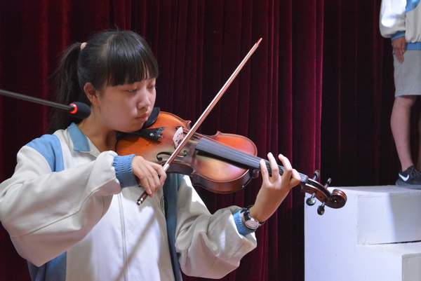 小提琴伴奏_调整大小.JPG